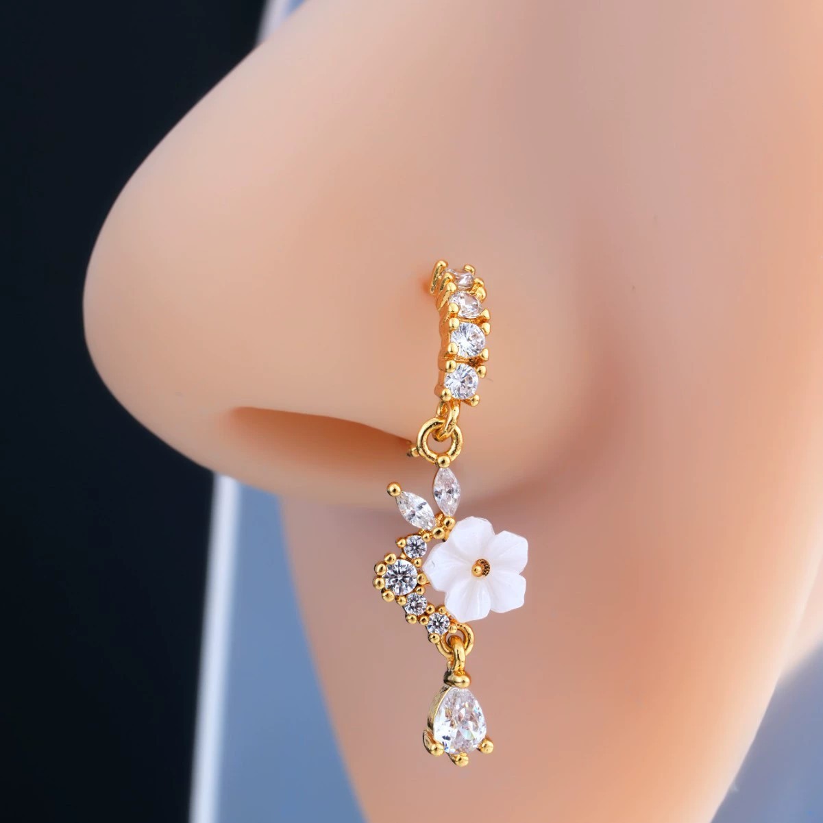 Body Jewelry Nose Studs - Anneau de nez fleur dorée avec