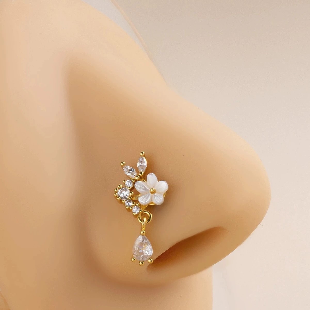 Anneau de nez fleur dorée avec - Body Jewelry Nose Studs avis et prix
